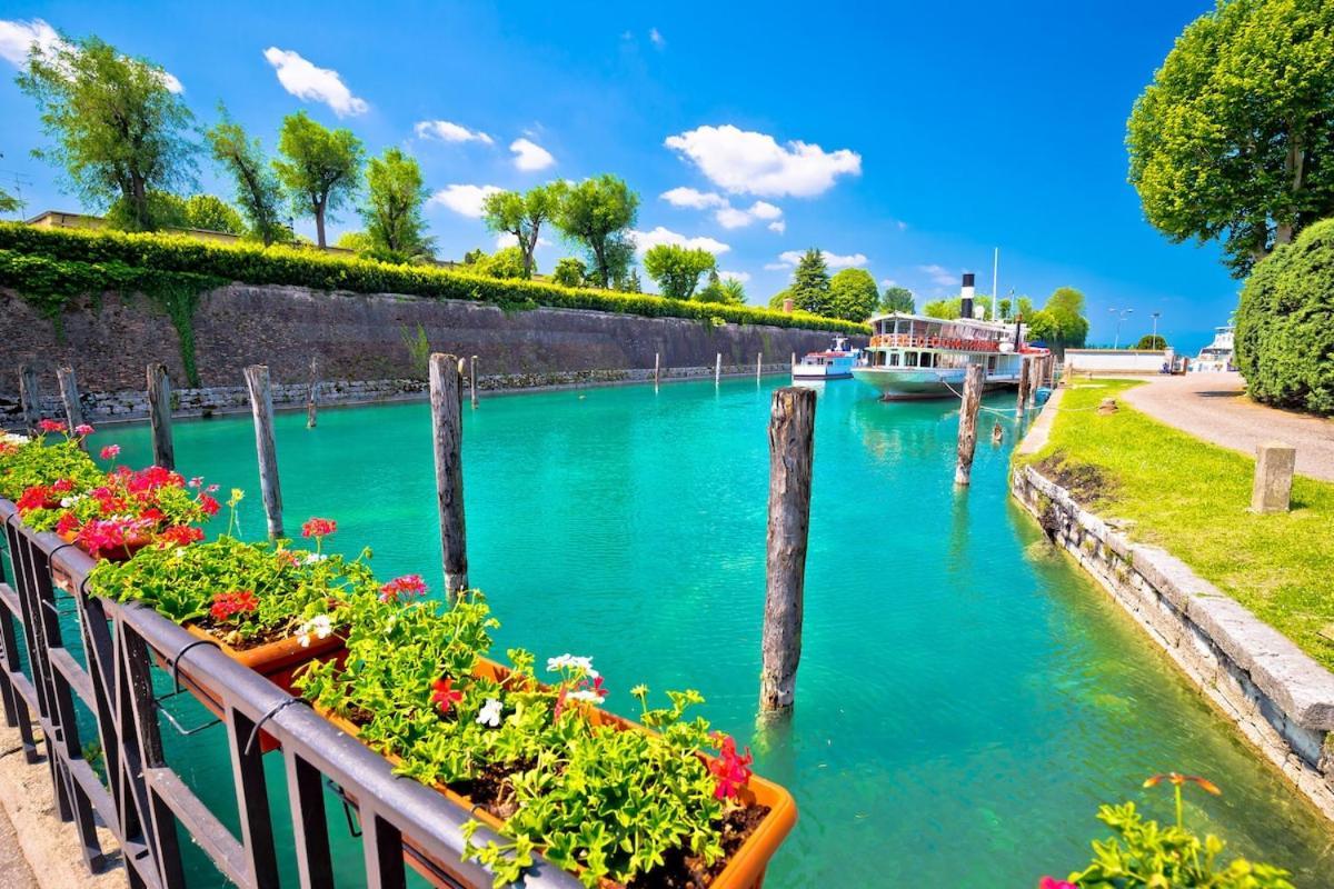 Downtown Peschiera, Easy With Wi-fi And Parking Apartment