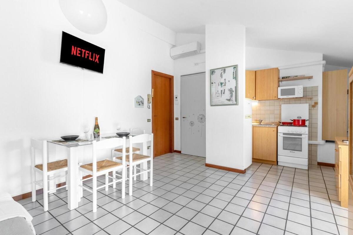Downtown Peschiera, Easy With Wi-fi And Parking Apartment Peschiera del Garda
