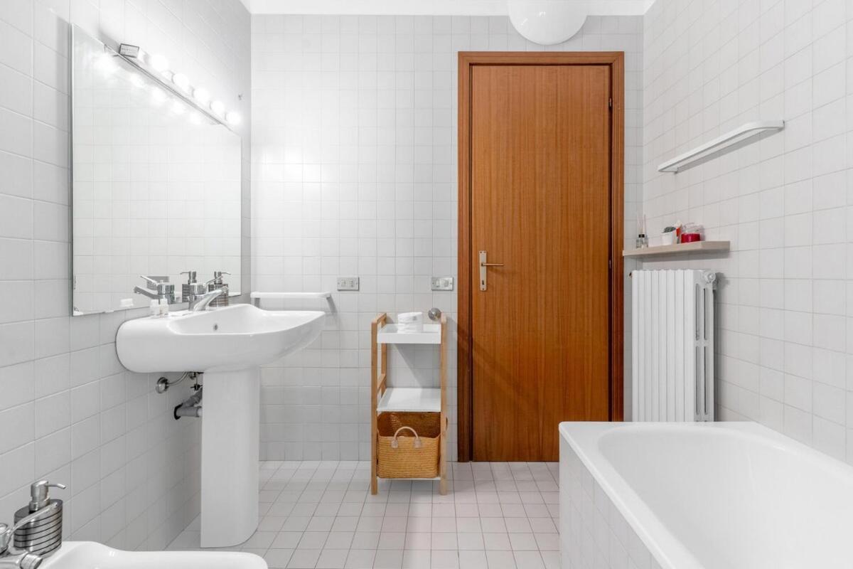 Downtown Peschiera, Easy With Wi-fi And Parking Apartment Peschiera del Garda