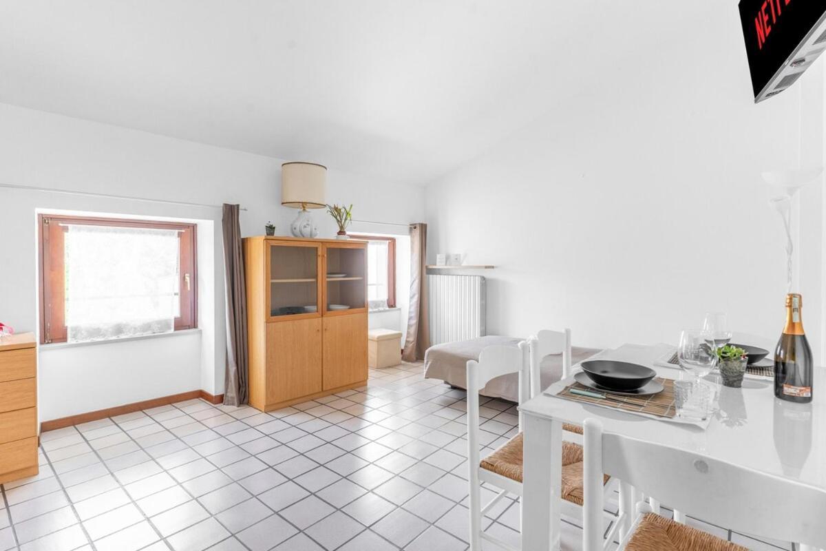 Downtown Peschiera, Easy With Wi-fi And Parking * Peschiera del Garda